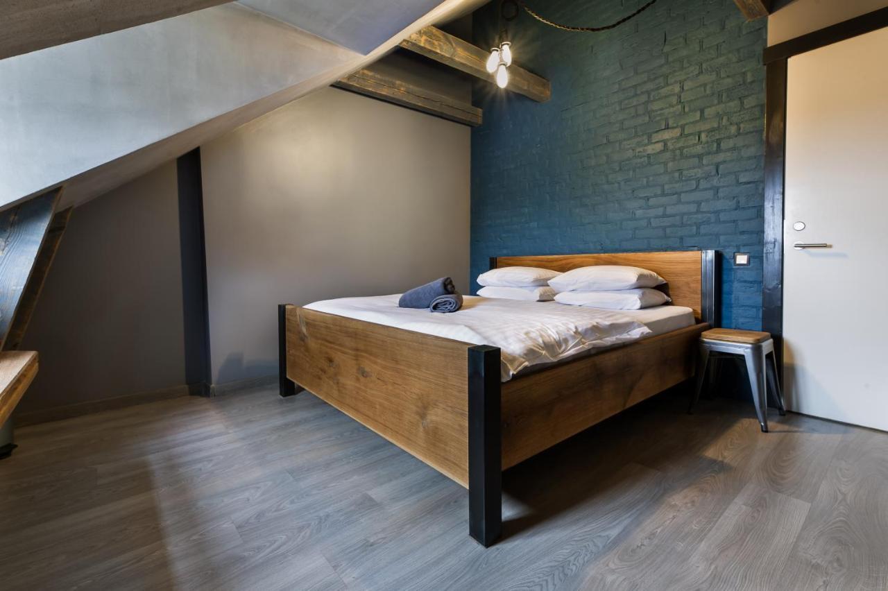 Wicked Weasel Hostel Riga Buitenkant foto
